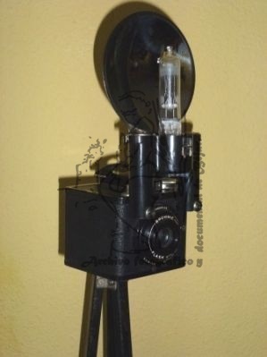 Kodak Six-20 Brownie flash